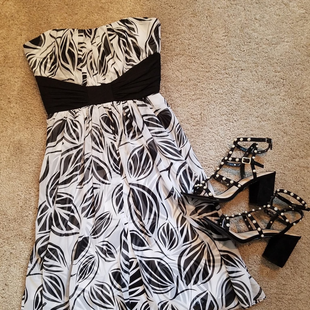 Black and white strapless dress